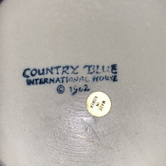 Vintage 1962 Country Blue International House bowl w/ lid - Picture 5 of 5